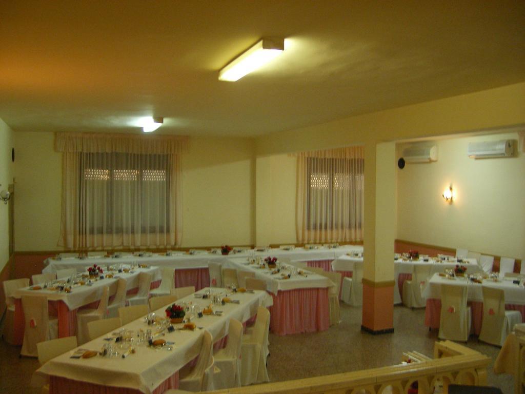 Hostal Roca Fayon Exterior photo