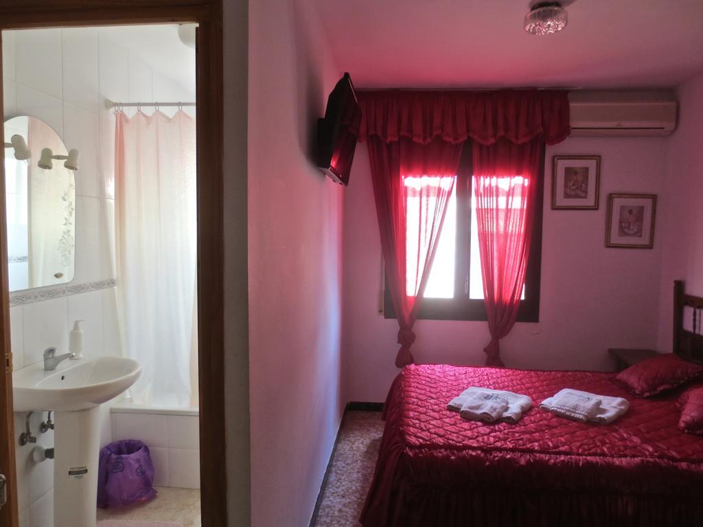 Hostal Roca Fayon Room photo