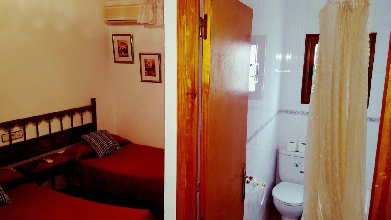Hostal Roca Fayon Exterior photo